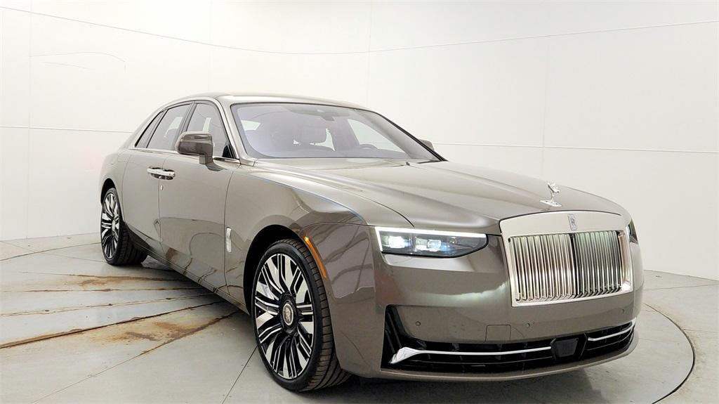 new 2025 Rolls-Royce Ghost car, priced at $500,625