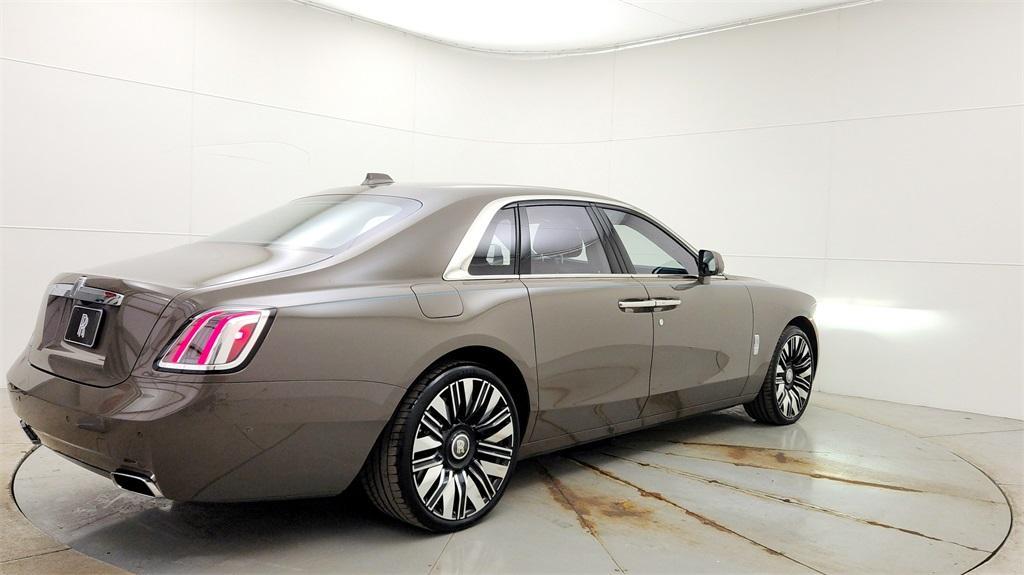 new 2025 Rolls-Royce Ghost car, priced at $500,625