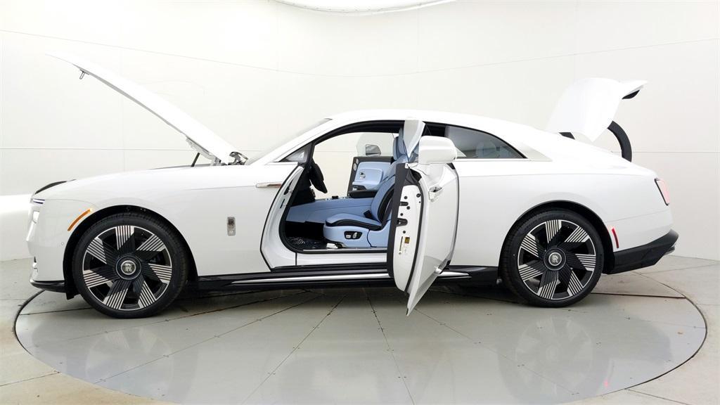 new 2024 Rolls-Royce Spectre car, priced at $507,100