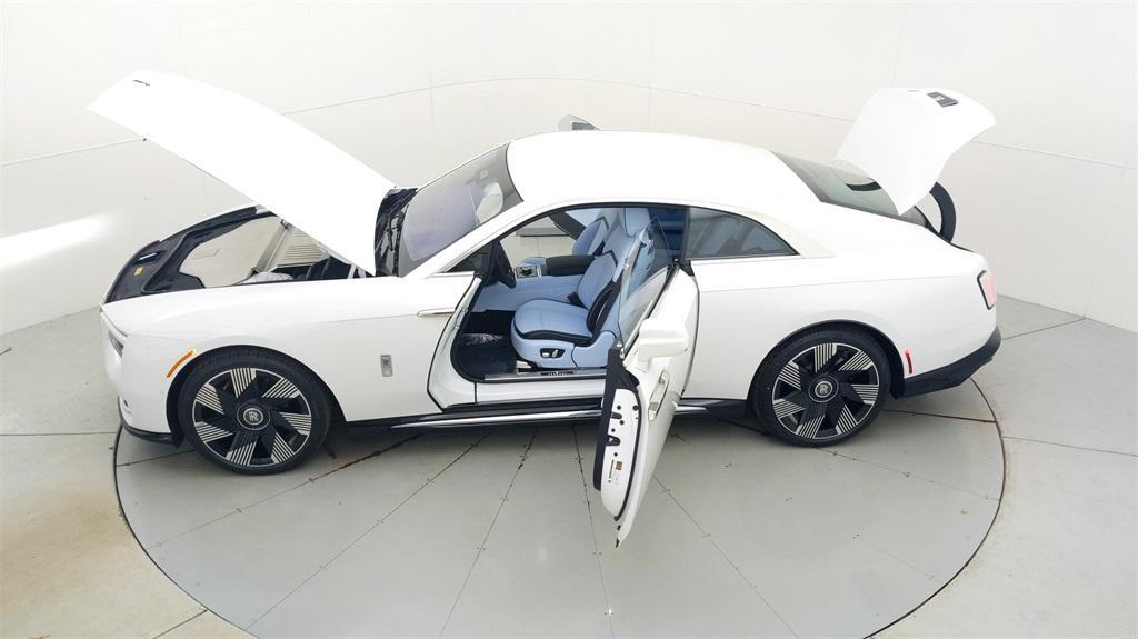 new 2024 Rolls-Royce Spectre car, priced at $507,100