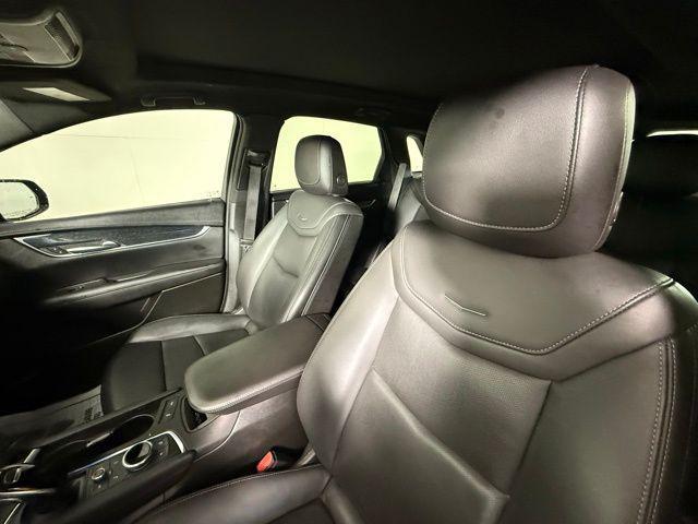 used 2022 Cadillac XT5 car, priced at $33,999