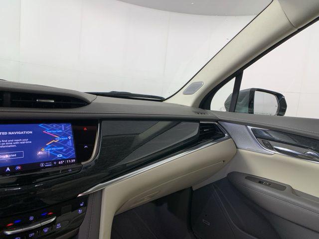 used 2023 Cadillac XT6 car, priced at $37,899