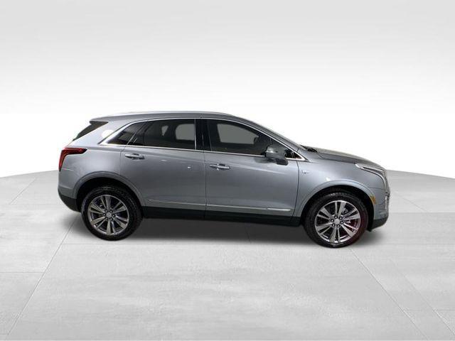 new 2025 Cadillac XT5 car, priced at $52,990