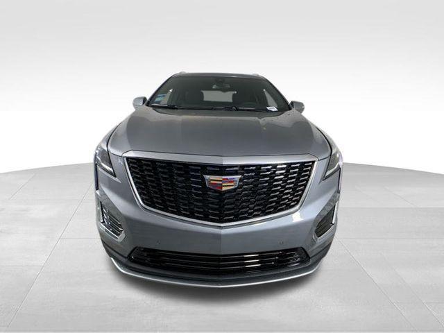 new 2025 Cadillac XT5 car, priced at $52,990