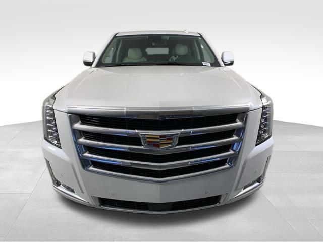 used 2020 Cadillac Escalade ESV car, priced at $43,777