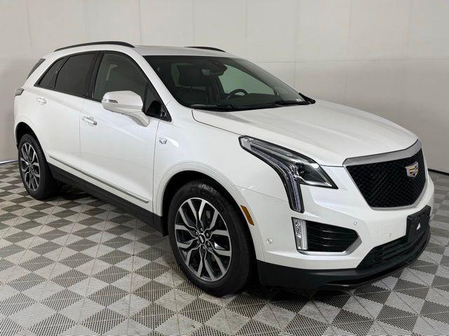 used 2021 Cadillac XT5 car, priced at $35,991