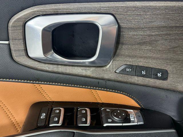 used 2022 Kia Sorento car, priced at $32,492