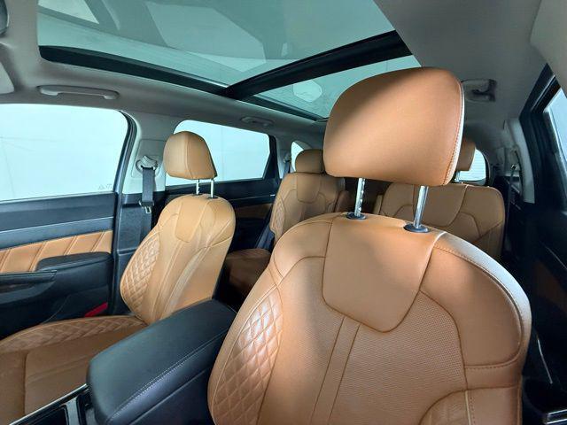 used 2022 Kia Sorento car, priced at $32,492