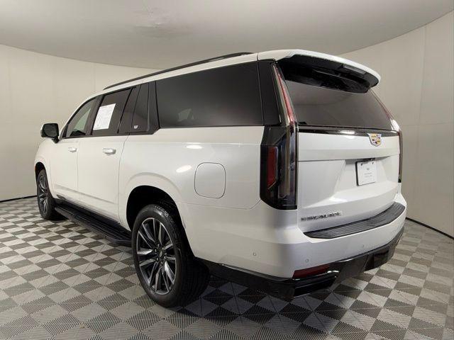 used 2022 Cadillac Escalade ESV car, priced at $65,495