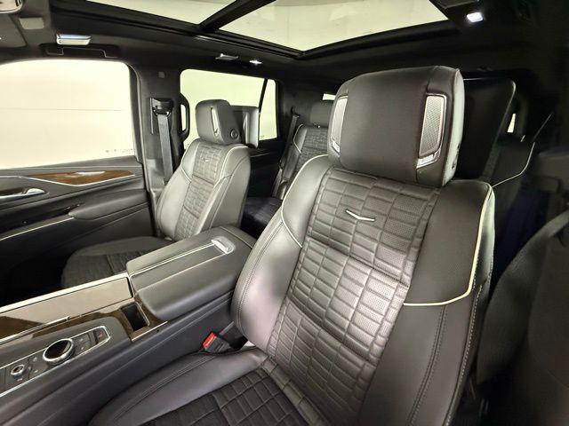 used 2023 Cadillac Escalade car, priced at $76,999