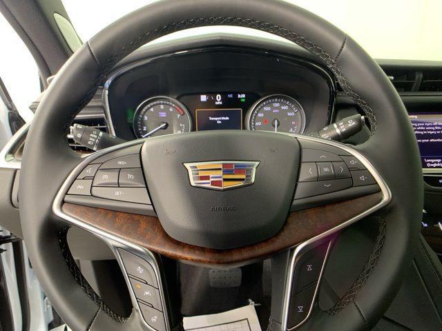 new 2025 Cadillac XT5 car, priced at $58,235