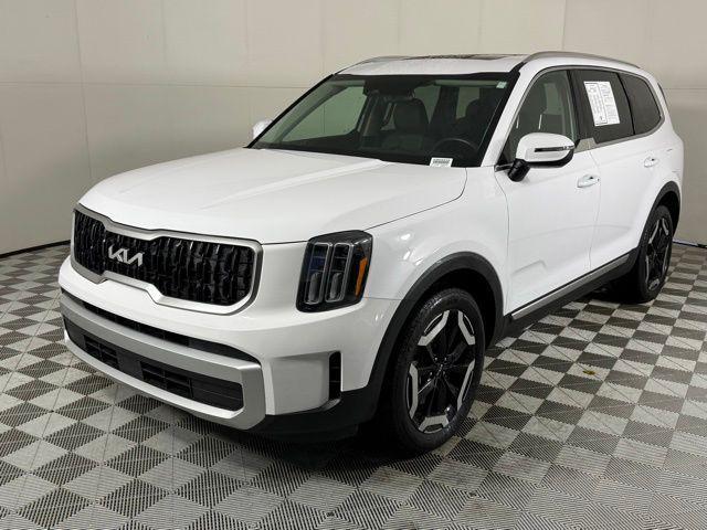 used 2025 Kia Telluride car, priced at $37,750