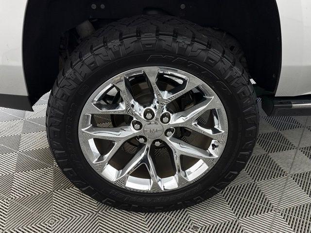 used 2015 GMC Yukon car, priced at $19,599