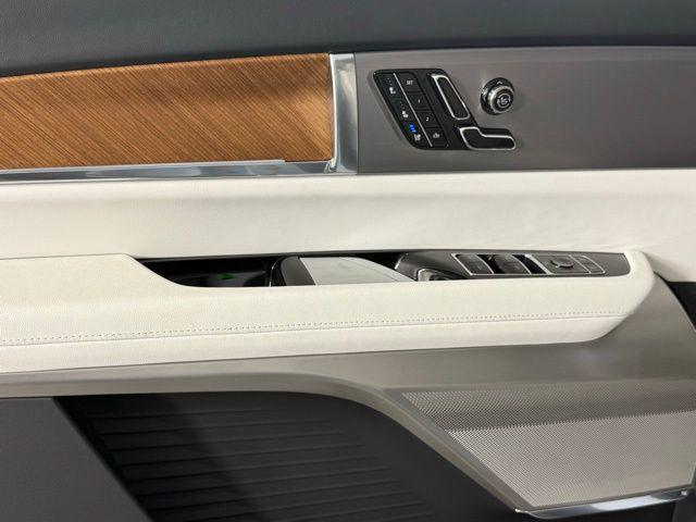 new 2026 Cadillac VISTIQ car, priced at $81,115