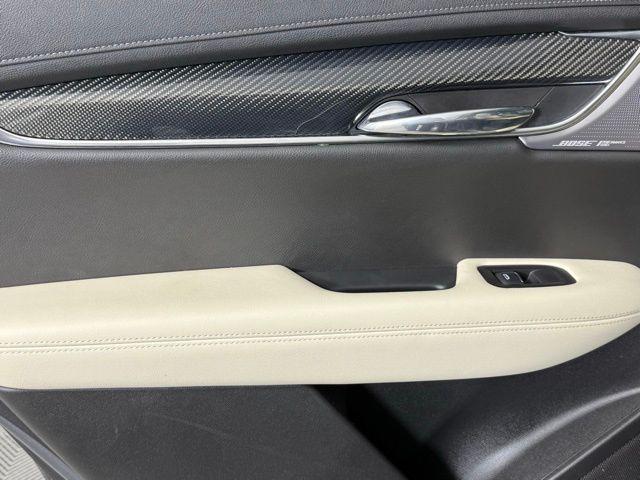 used 2021 Cadillac XT6 car, priced at $29,994