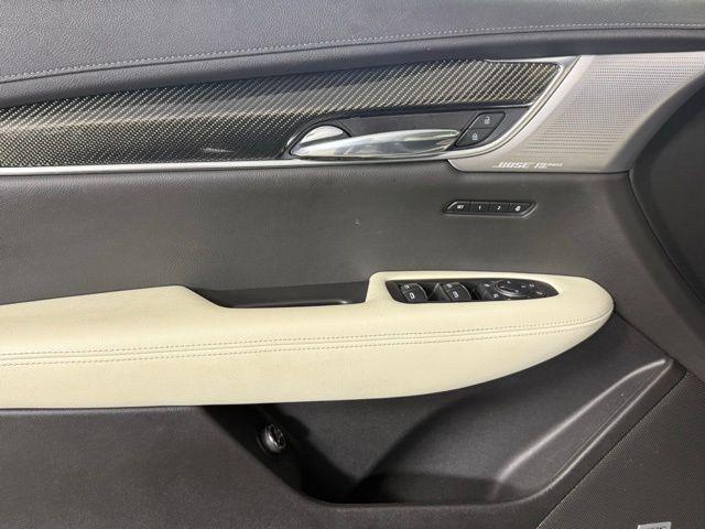 used 2021 Cadillac XT6 car, priced at $29,994