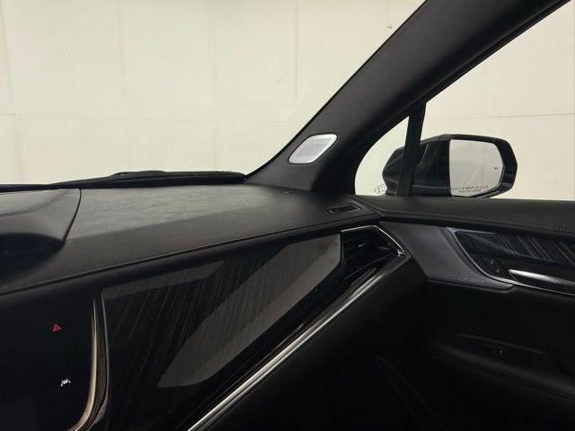 used 2023 Cadillac XT6 car, priced at $41,999