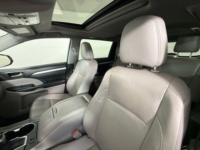 used 2016 Toyota Highlander car, priced at $19,999