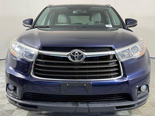 used 2016 Toyota Highlander car, priced at $19,999