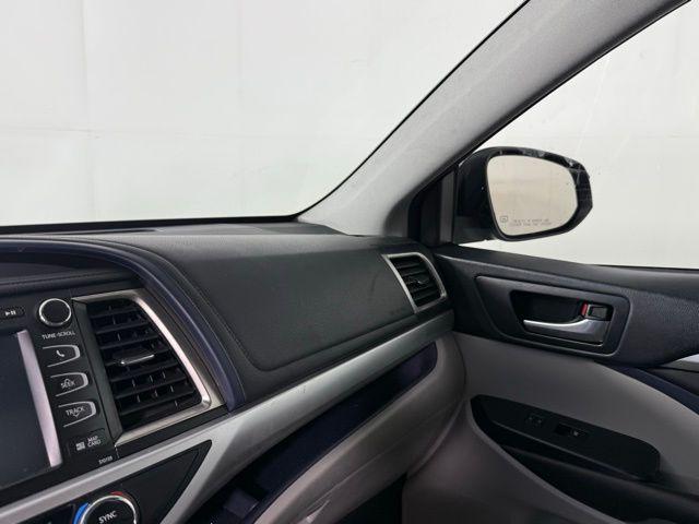 used 2016 Toyota Highlander car, priced at $19,999