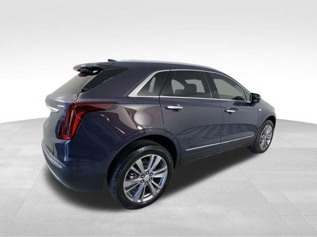 new 2025 Cadillac XT5 car, priced at $57,635