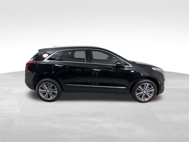 new 2025 Cadillac XT5 car, priced at $57,635