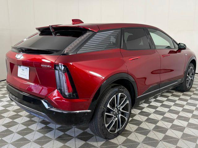 new 2025 Cadillac OPTIQ car, priced at $56,215