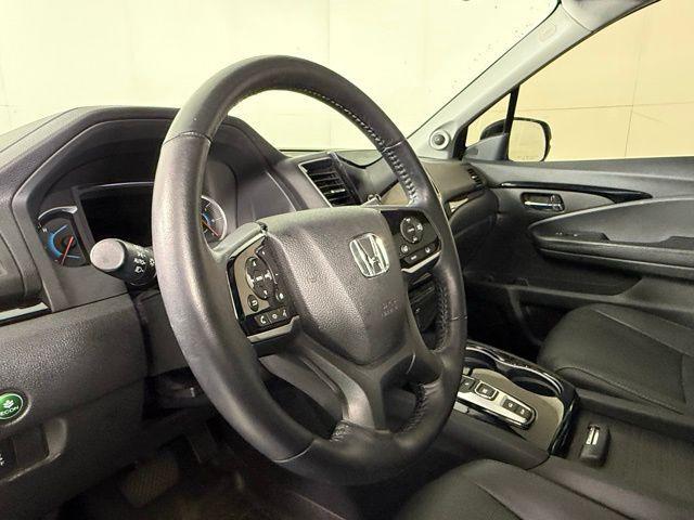 used 2022 Honda Pilot car, priced at $33,999