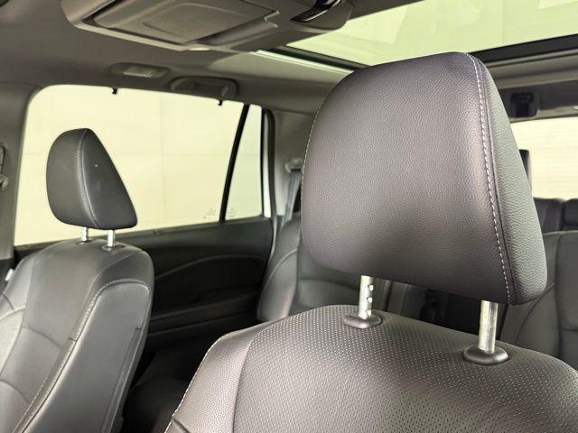 used 2022 Honda Pilot car, priced at $33,999