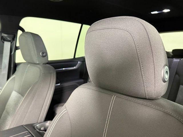 used 2025 GMC Acadia car, priced at $39,999