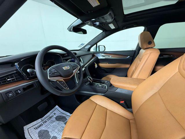new 2025 Cadillac XT5 car, priced at $54,514