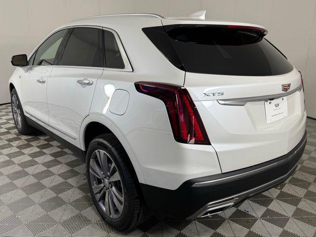new 2025 Cadillac XT5 car, priced at $54,514