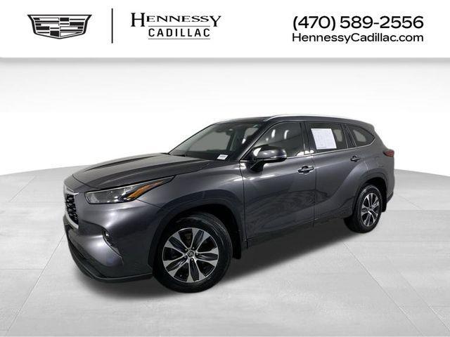 used 2022 Toyota Highlander car, priced at $32,491