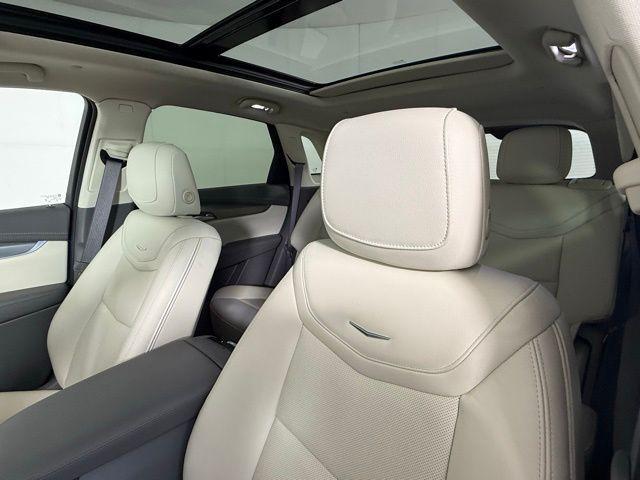 used 2024 Cadillac XT5 car, priced at $42,999