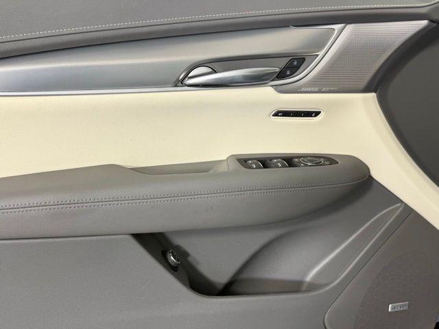 used 2024 Cadillac XT5 car, priced at $42,999