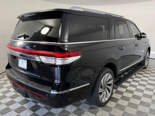 used 2024 Lincoln Navigator car, priced at $78,999