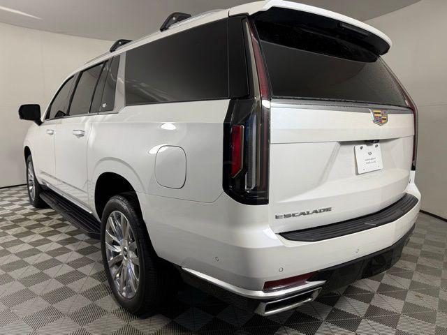 used 2022 Cadillac Escalade ESV car, priced at $70,991