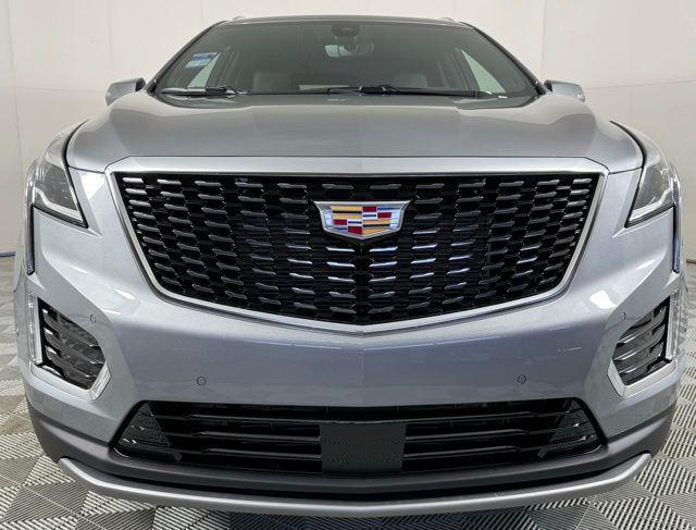 new 2025 Cadillac XT5 car, priced at $58,064