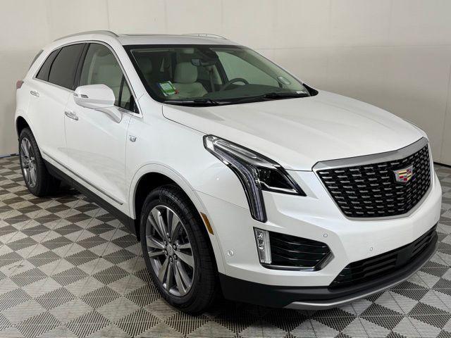 new 2025 Cadillac XT5 car, priced at $56,890