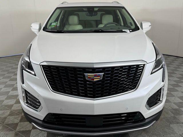new 2025 Cadillac XT5 car, priced at $56,890