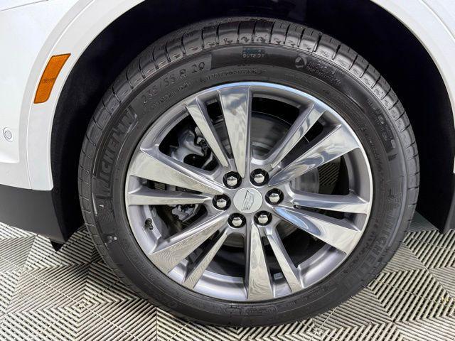 new 2025 Cadillac XT5 car, priced at $56,890