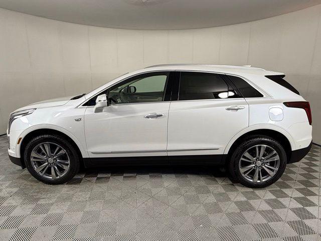 new 2025 Cadillac XT5 car, priced at $56,890