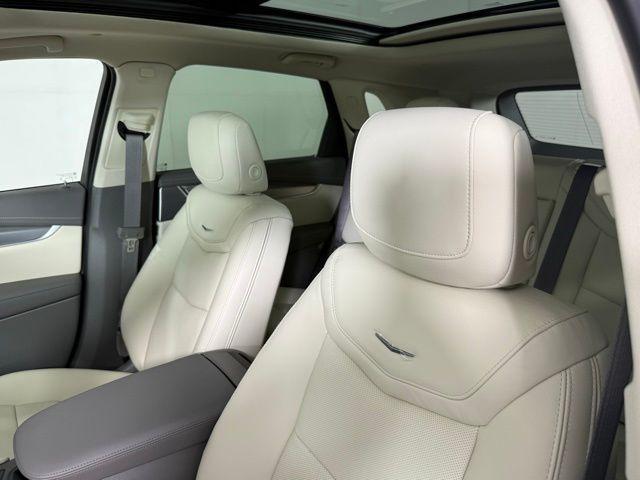 new 2025 Cadillac XT5 car, priced at $56,890