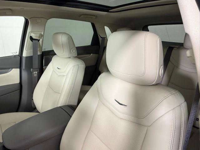 new 2025 Cadillac XT5 car, priced at $56,890