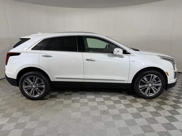 new 2025 Cadillac XT5 car, priced at $56,890