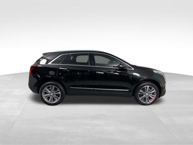 new 2025 Cadillac XT5 car, priced at $56,190