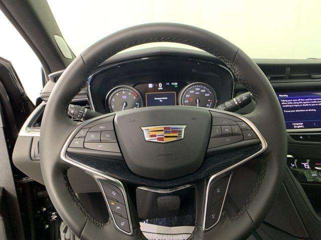 new 2025 Cadillac XT5 car, priced at $56,190