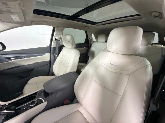 new 2025 Cadillac XT5 car, priced at $56,890