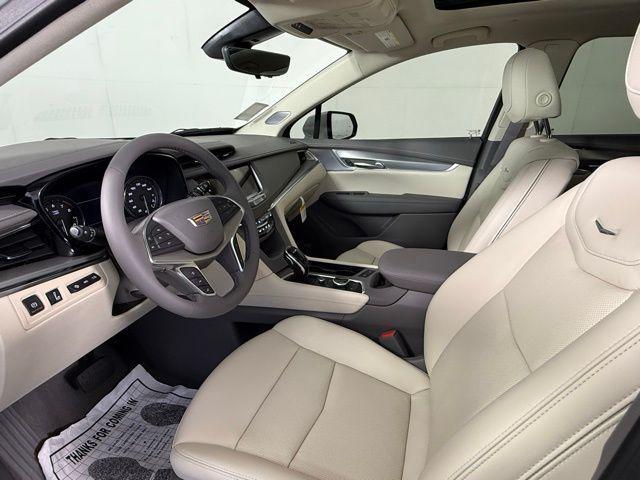 new 2025 Cadillac XT5 car, priced at $57,165