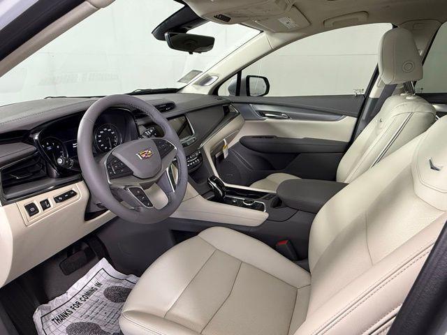 new 2025 Cadillac XT5 car, priced at $57,165